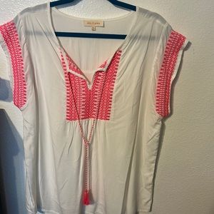 Woman’s Solitaire Sleeveless Shirt